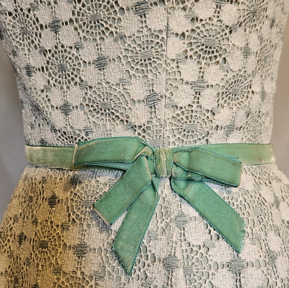 1960s ILGWU Sleeveless Aquamarine Gown - Picture 4 of 6